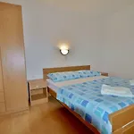 아파트 Feniks 로파르