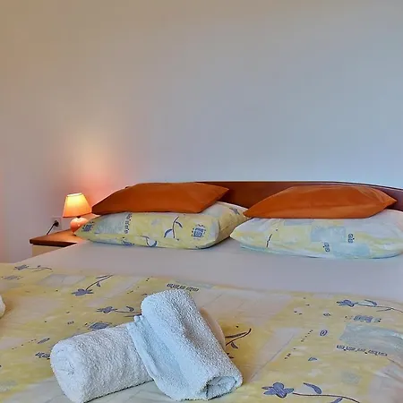 Feniks Apartment *